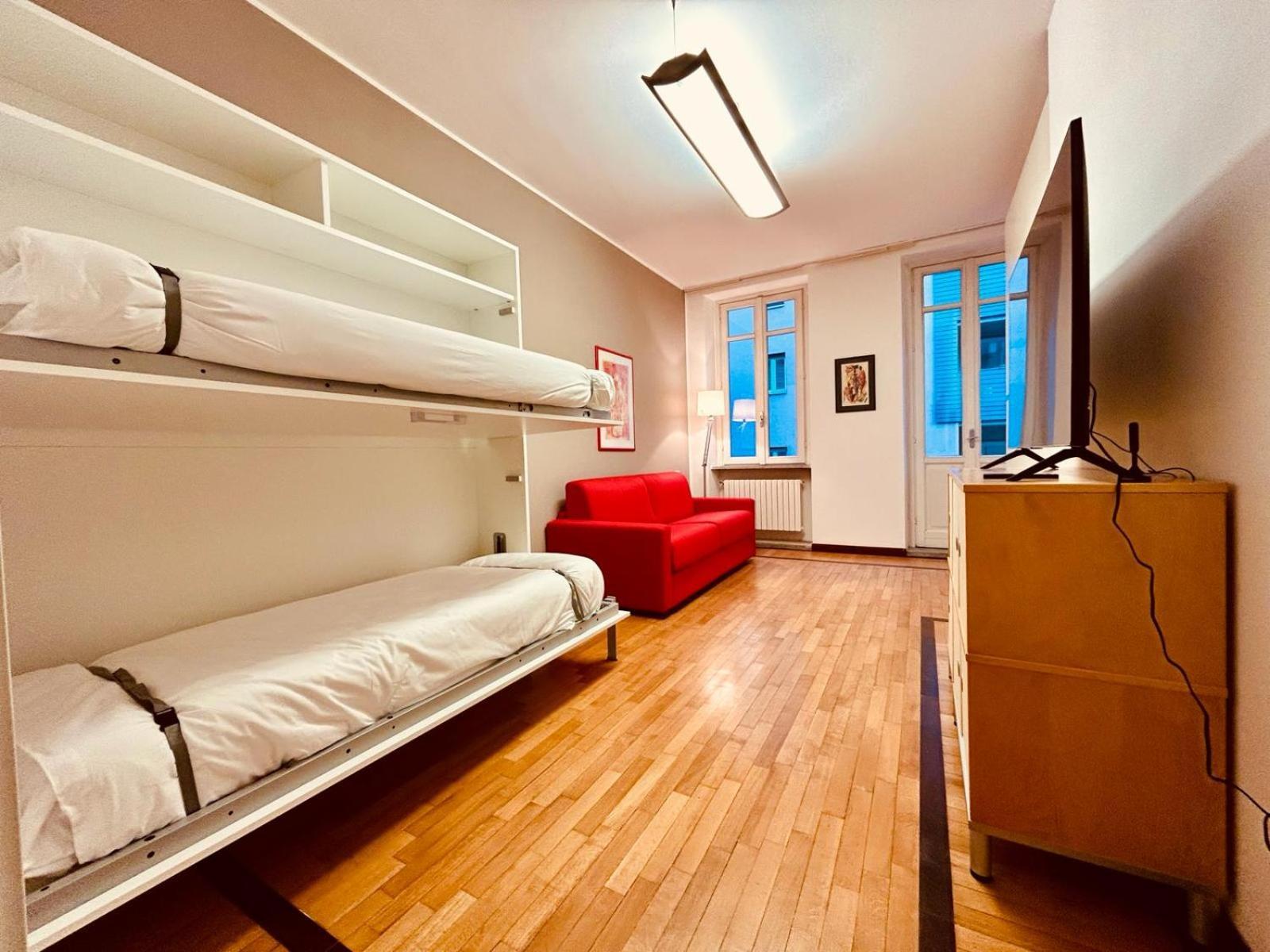 Kibilu - Via Medaglie D'Oro Centro Citta Con Parcheggio Apartment Varese Exterior photo