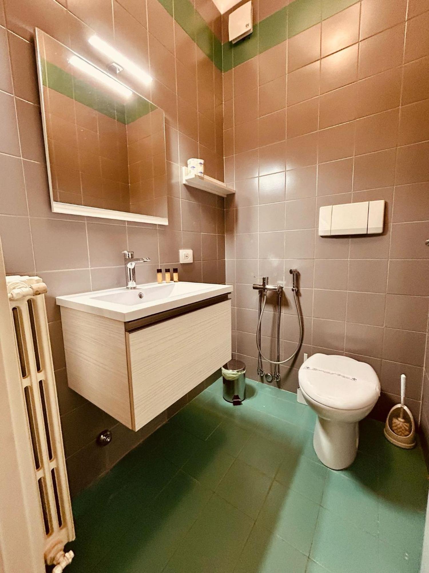Kibilu - Via Medaglie D'Oro Centro Citta Con Parcheggio Apartment Varese Exterior photo